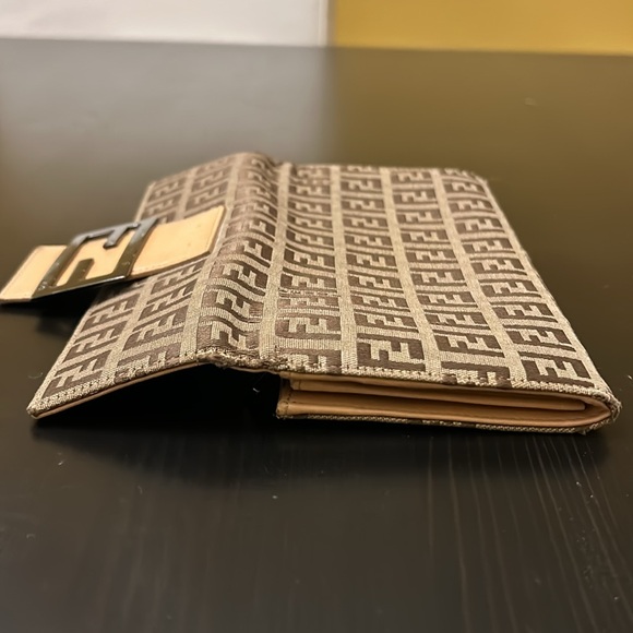 FENDI vintage canvas zucchino long wallet .Beautiful condition! - Picture 15 of 17